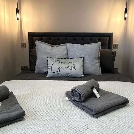 The Huntington Hideaway
